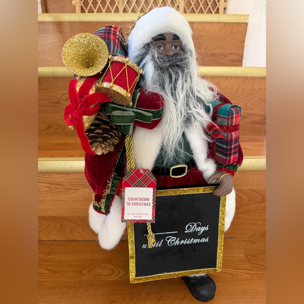 NWT SANTA CLAUS WITH BOARD COUNT DOWN TO CHRISTMAS